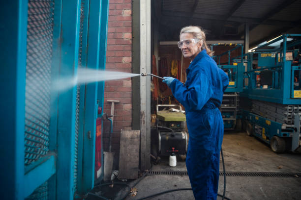 Professional  Pressure Washing Services in Belle Plaine, IA
